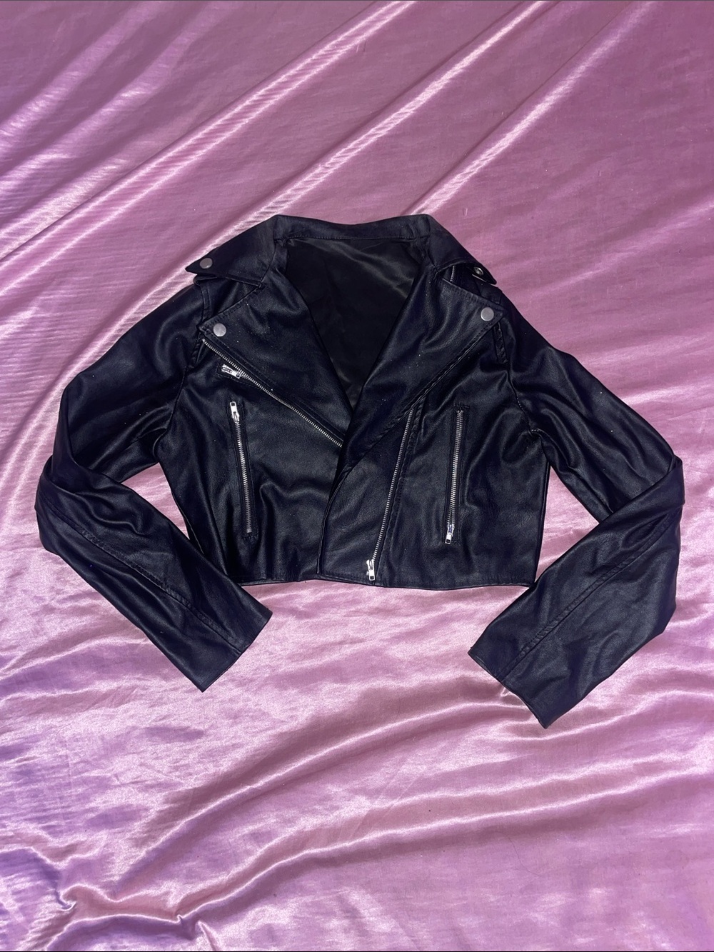 Forever 21 Crop Jacket 🖤